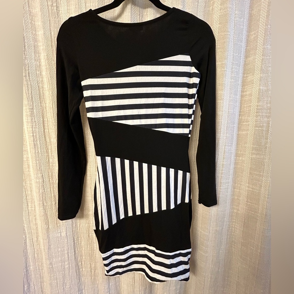 NWT River Island Column Stripe Panel Midi Dress, Black/White UK Size 8/US Size 4 - Picture 4 of 4